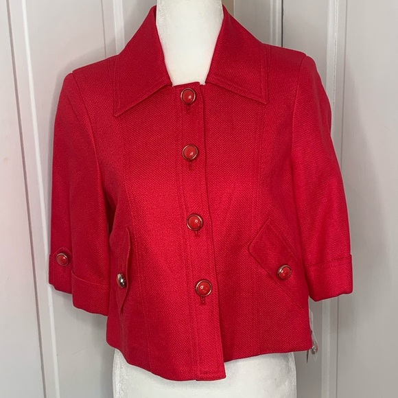 NYGARD Collection | Red Cropped Jacket with Black Buttons - Picture 1 of 9
